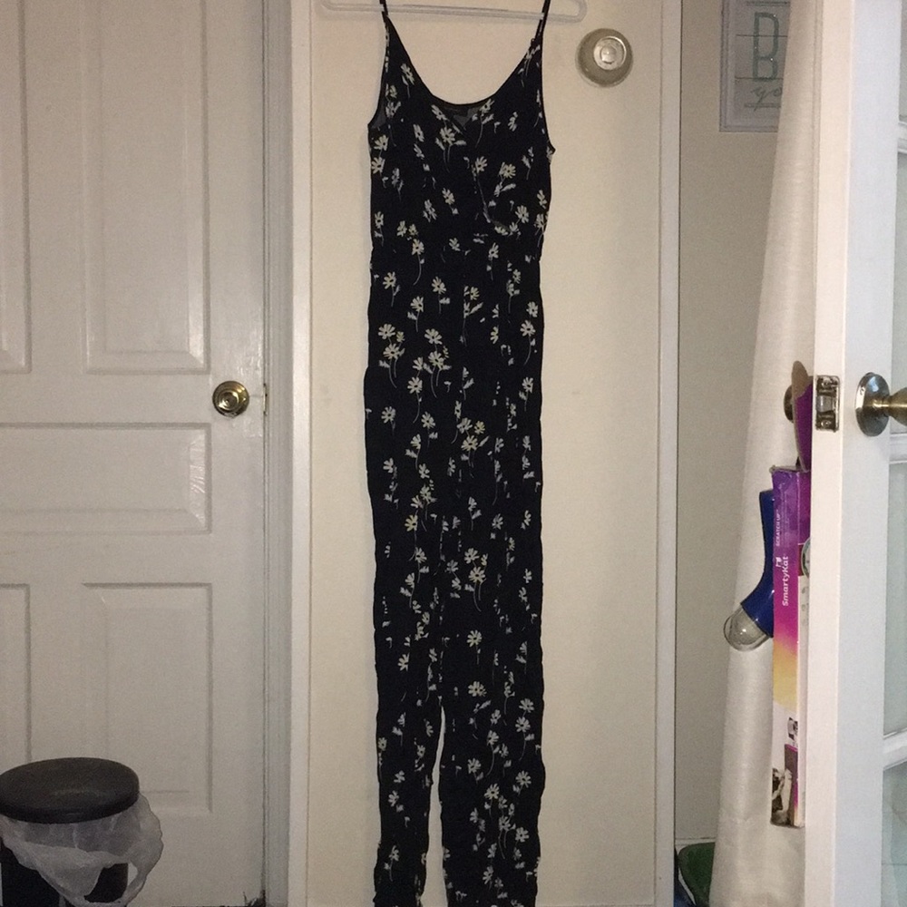 Size 10 Black Daisy Print Jumpsuit